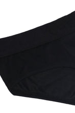 Urban Brief (Wayne Black)